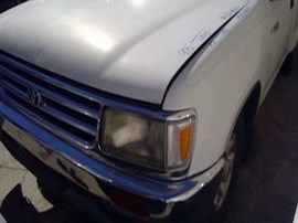 1993 TOYOTA T100 WHITE SR5 STD CAB 3.4L, 2WD.  Z24862